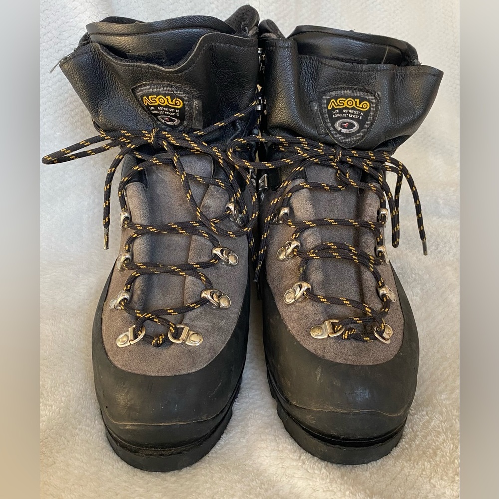Men’s Asolo Hiking Boots Size 11